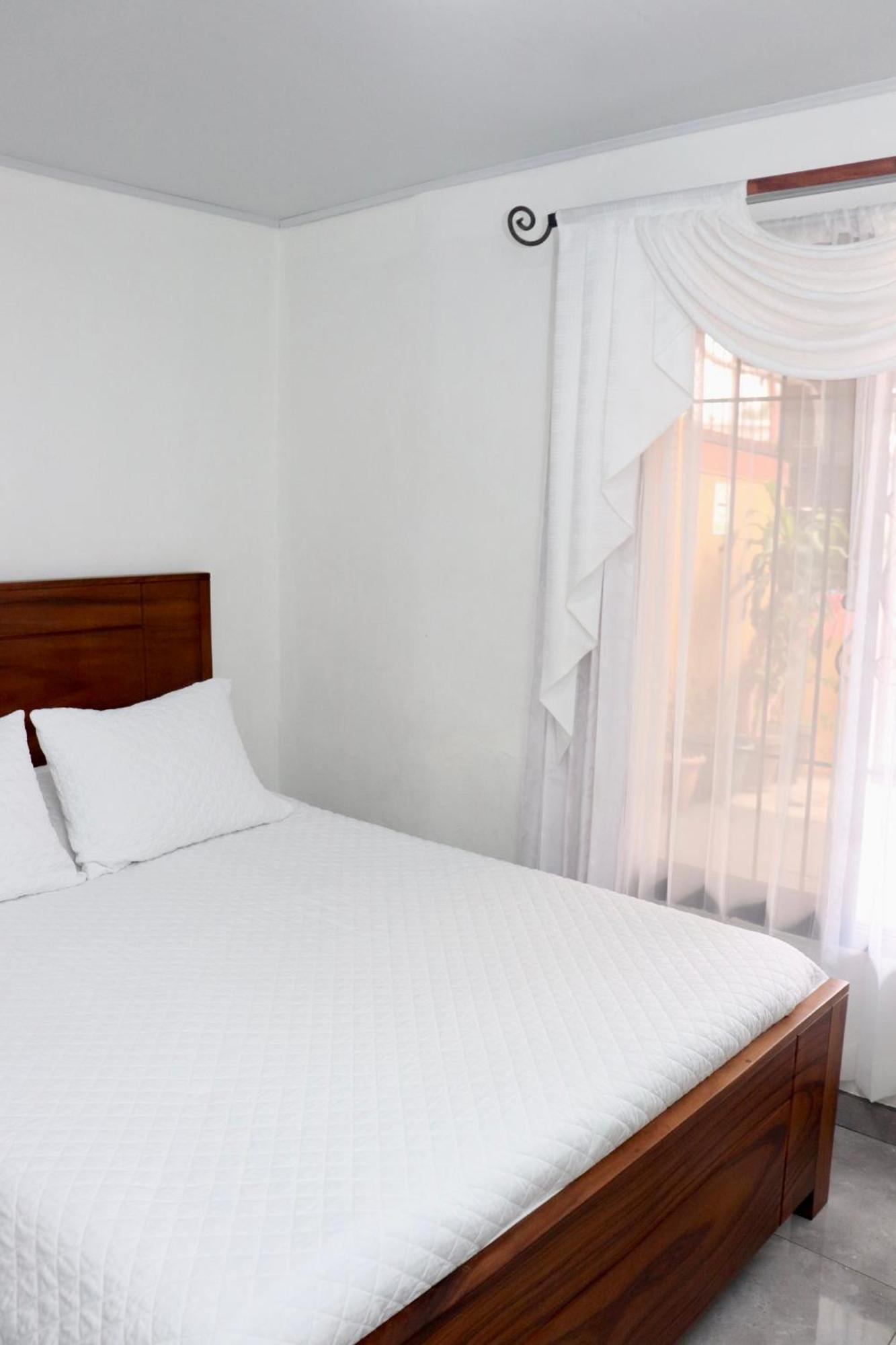 Río Segundo Airport Sjo Residence - Edward & Familia Inn المظهر الخارجي الصورة